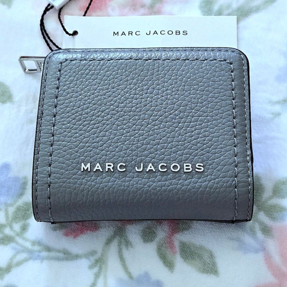āØļøHPā2XāØļøMarc Jacobs Compact Wallet - NWT - Picture 1 of 16